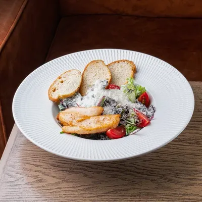 Цезарь с куриным филе